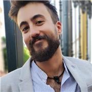 Profesor graduado en Antropología Social y Cultural, con especialidad en asuntos de Géneros, Religiones y Relaciones de Poder.